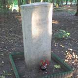Mogiła - pomnik w Mrągowie